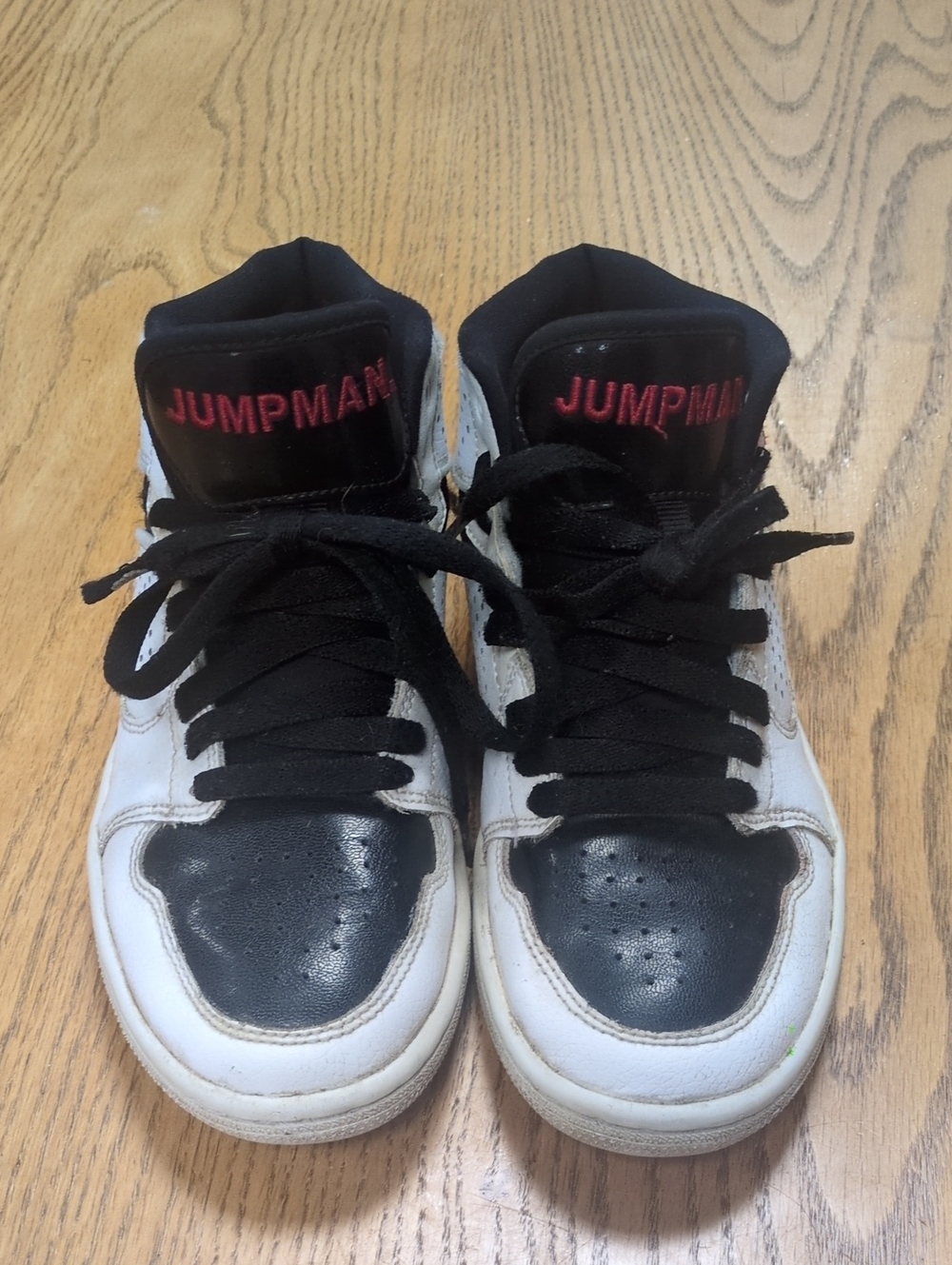 Jordan Kids White Black Red Jumpman Mid-Top Sneakers